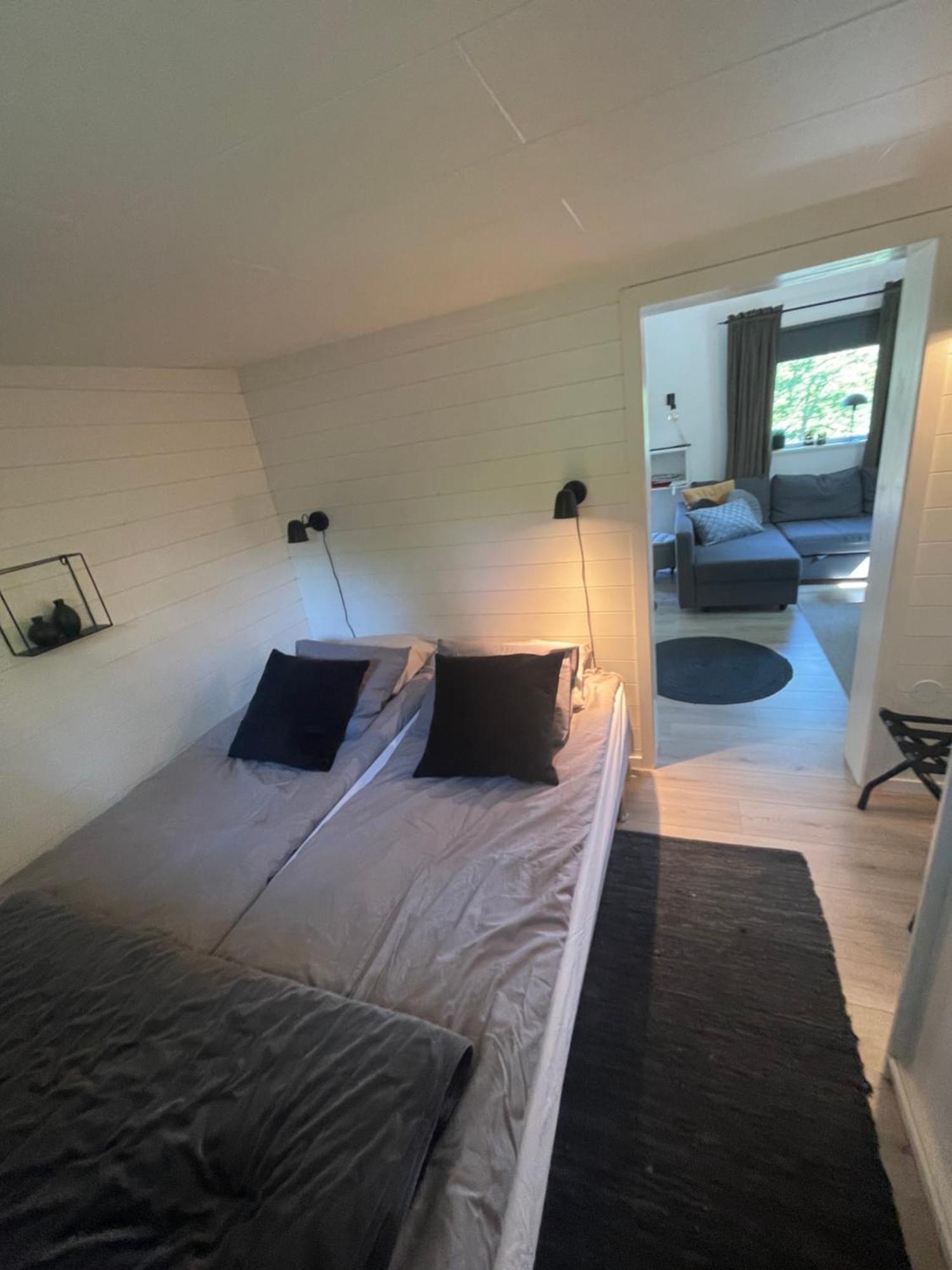 Humlegarden Lake Cottage, Horn Exterior foto